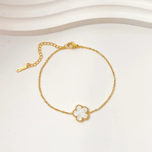Elegance Clover Bracelet