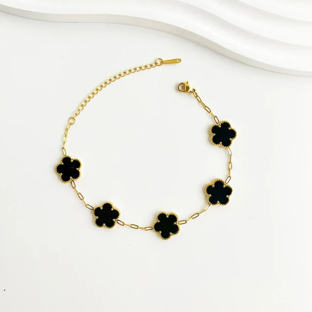 Elegance Clover Bracelet