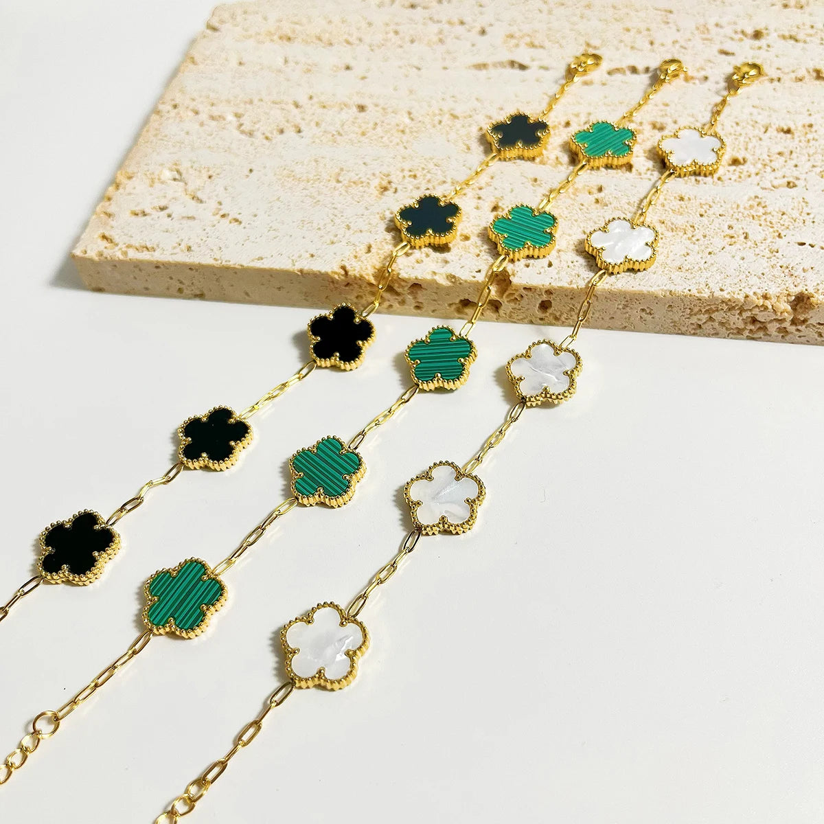 Elegance Clover Bracelet