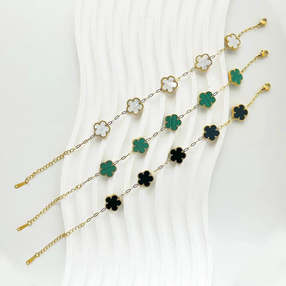 Elegance Clover Bracelet